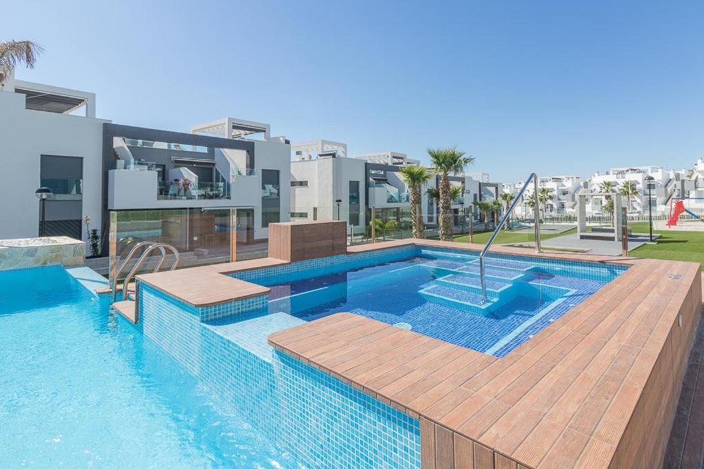 Calle Bullas Topfloor Lejlighed Torrevieja Luaran gambar
